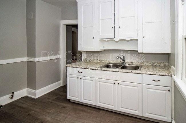 Building Photo - 14112 Edgewood Ave