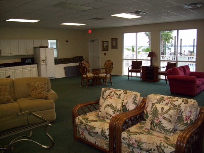 Building Photo - 6500 Bridge Water Way