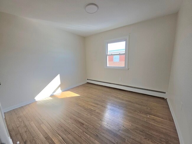 Building Photo - 2304 Hamilton Ave