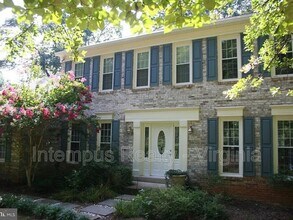 Building Photo - 7140 Chesterfield Dr