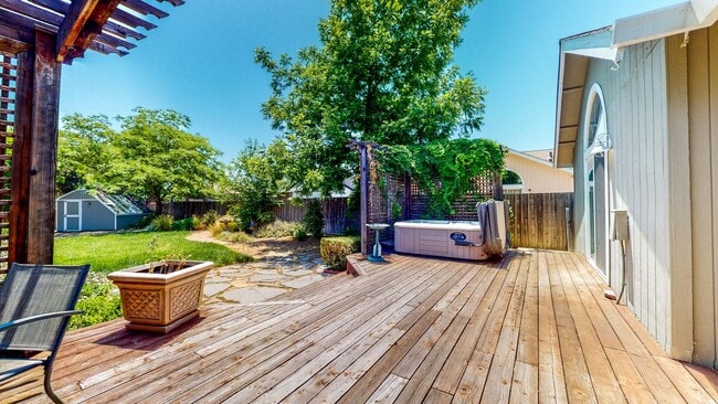 Building Photo - 2014 Tablerock Ct