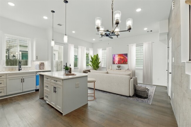 Building Photo - 9902 Clark Rd