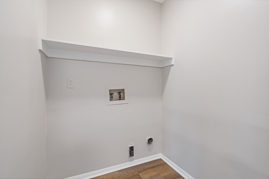 Building Photo - 405 Harbour North Dr