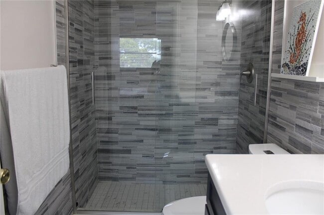 Building Photo - 4240 Ironwood Cir