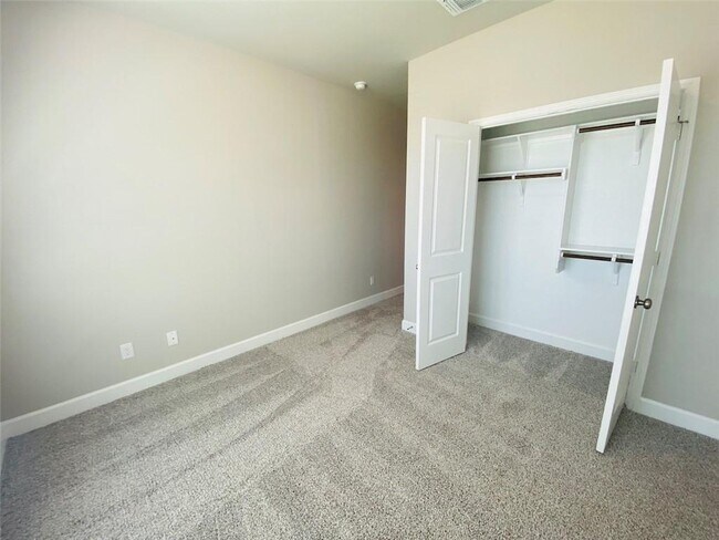 Building Photo - 5754 Redfish Ct