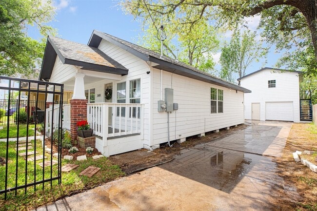 Building Photo - 3608 McIlhenny St