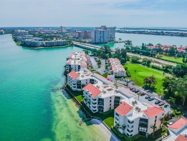 Building Photo - 5541 Del Sol Blvd