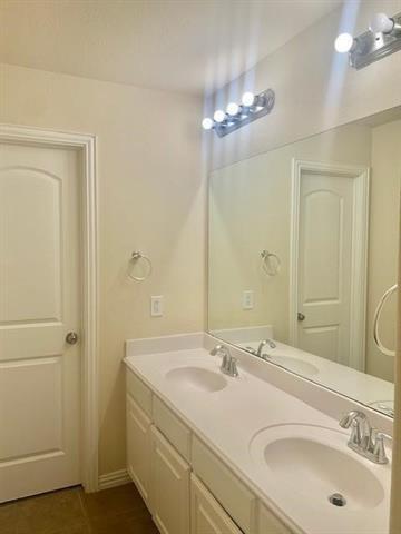 Building Photo - 10240 Matador Dr