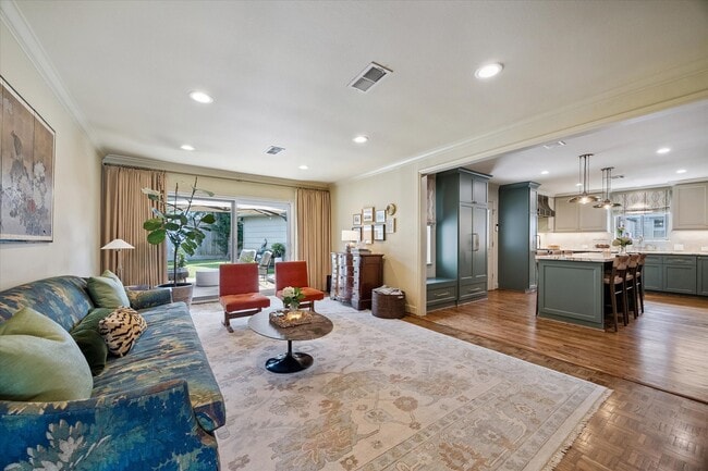 Building Photo - 6159 Meadow Lake Ln