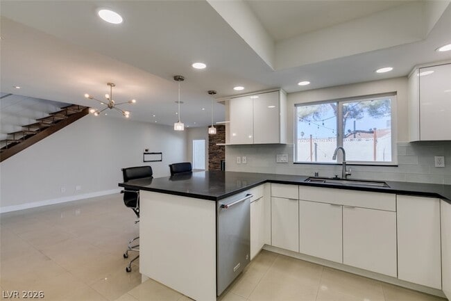 Building Photo - 5046 Schumann Dr