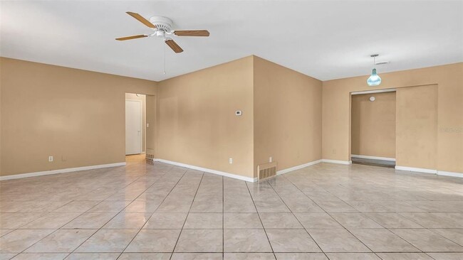 Building Photo - 1460 S Betty Ln