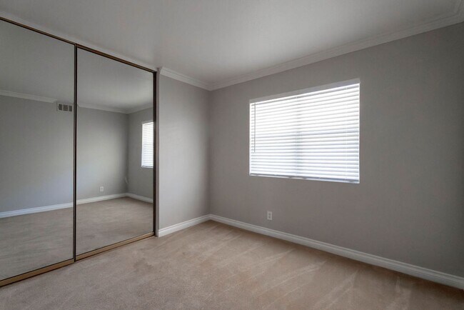 Building Photo - 5055 Stormy Cir
