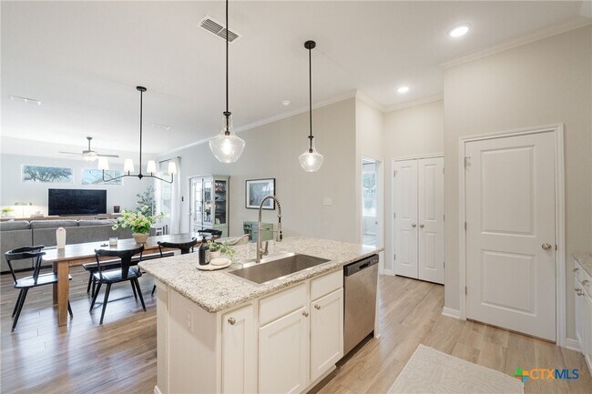 Building Photo - 7320 Hammermill Ln