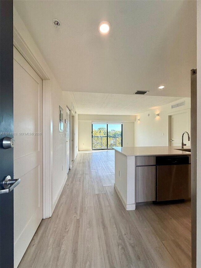 Building Photo - 2285 SW 27th St