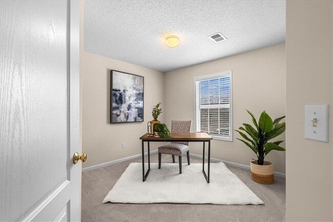 Building Photo - 15557 Floyd St