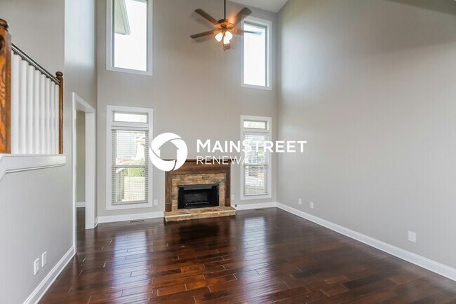 Building Photo - 4 Bedroom Pet-Friendly Home in Douglasville, GA with Main Street Renewal