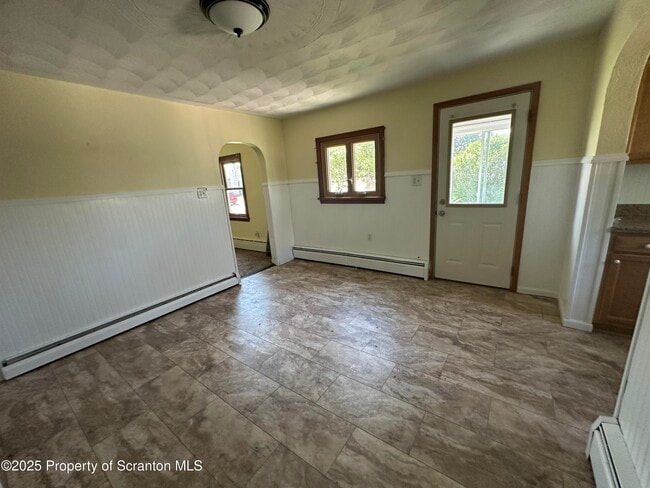 Building Photo - 26 2nd St