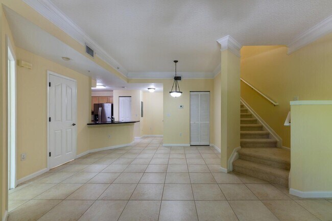 Building Photo - 125 Galicia Way