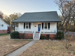 Building Photo - Fully remodeled, 2 bed 1 bath house, Walk ...