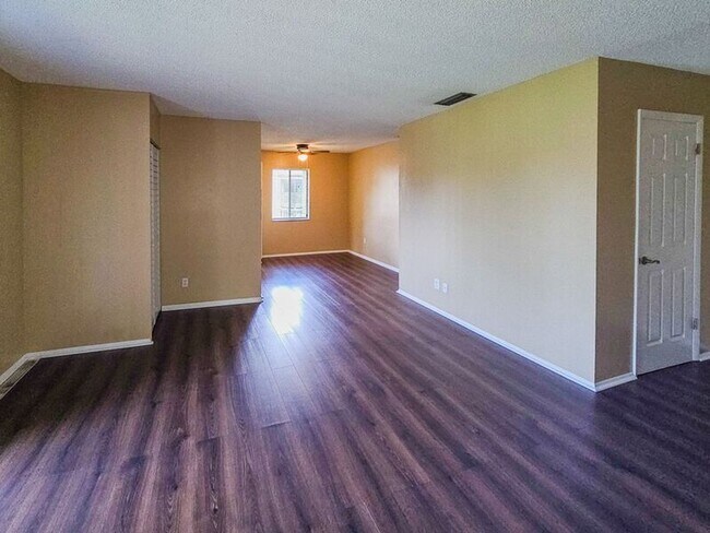 Building Photo - 152 Springwood Cir