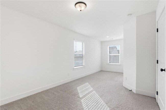 Building Photo - 1883 Plainsboro Dr