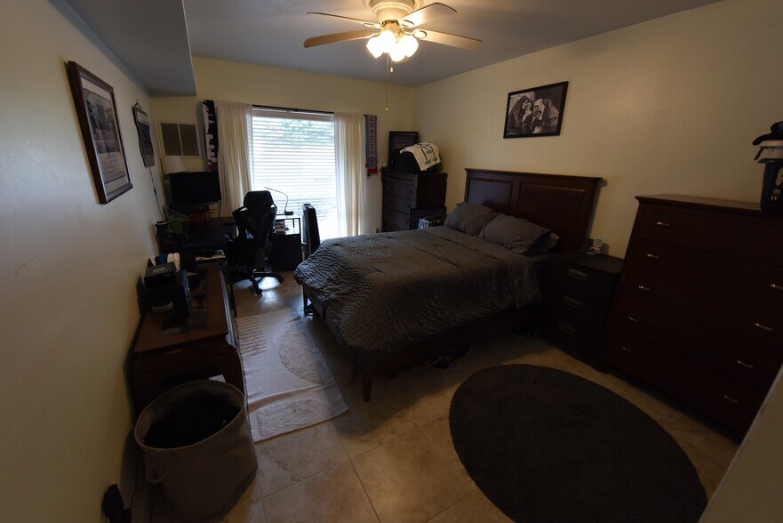 Building Photo - 57 Hanover Cir