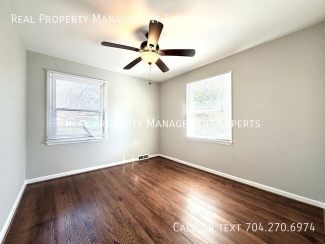 Building Photo - 1843 Camp Greene St