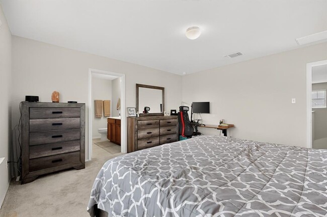 Building Photo - 262 Zuma Dr