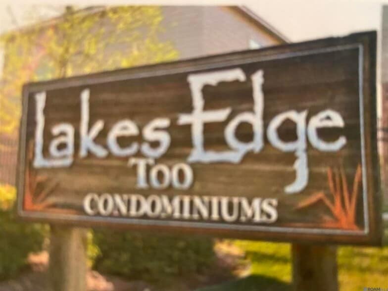 Building Photo - 612 S Kenilworth Pkwy