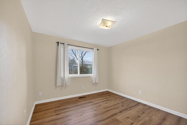 Building Photo - 1517 Westfield Way