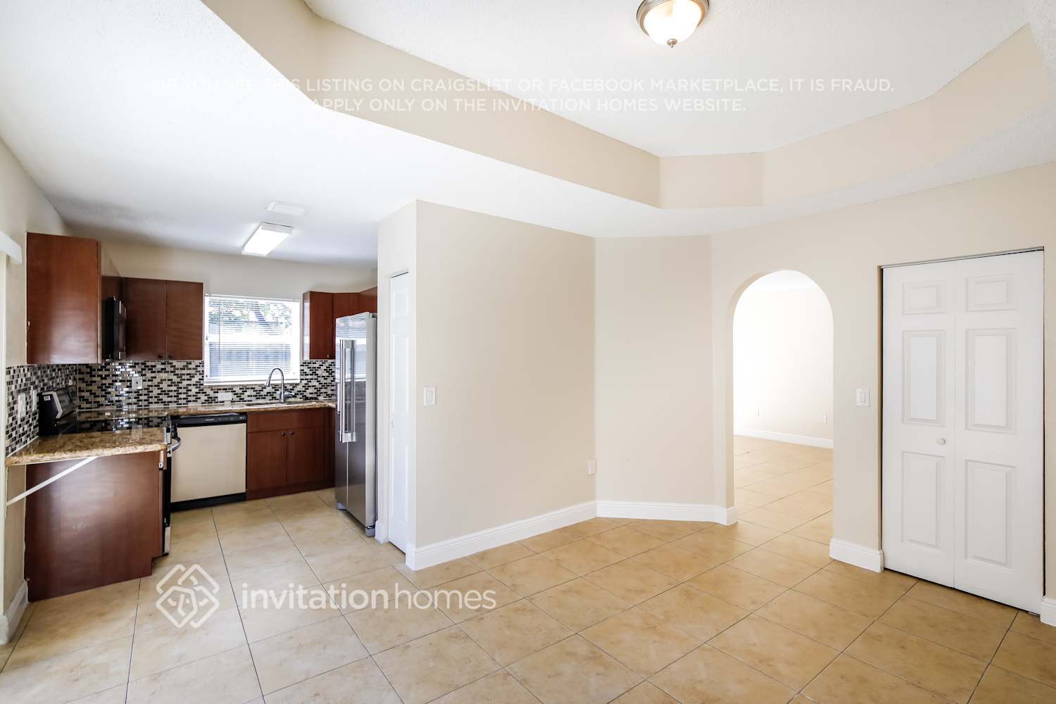 Building Photo - 8852 SW 215th Ln