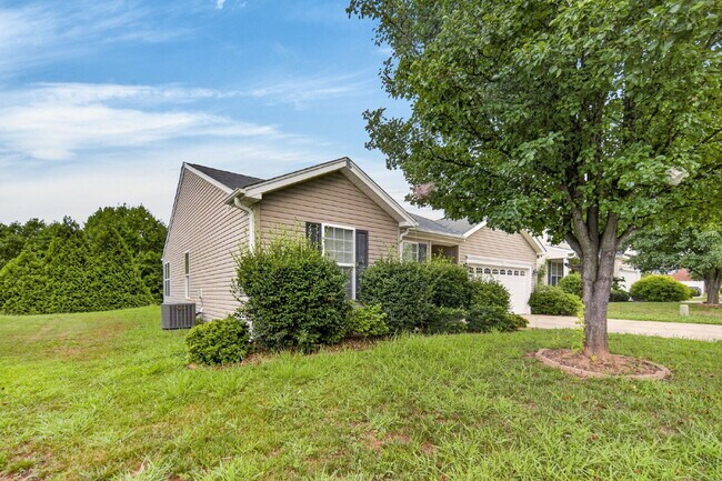 Building Photo - Available Now! Charming 3BR Ranch with 2-Car Garage Near Downtown Winston-Salem