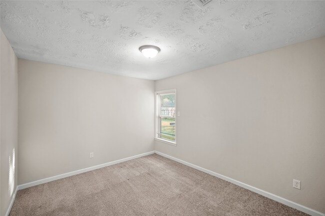 Building Photo - 1606 Stone Lake Dr