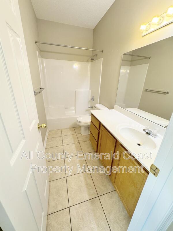 Building Photo - 732 E Mack Bayou Dr