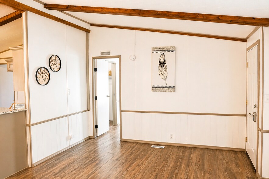 Building Photo - 18066 La Gloria Rd