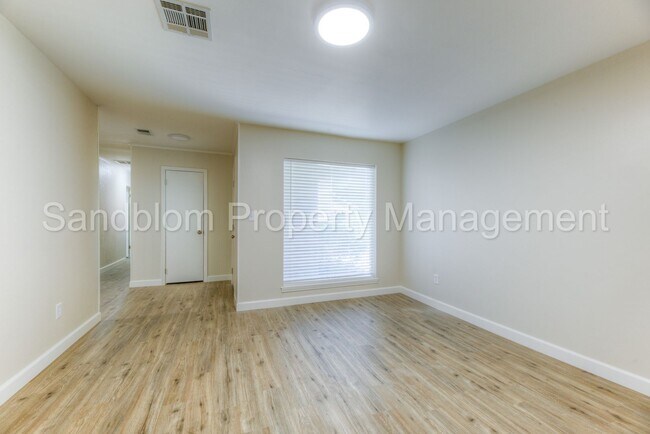 Building Photo - 7510 E 53rd Pl