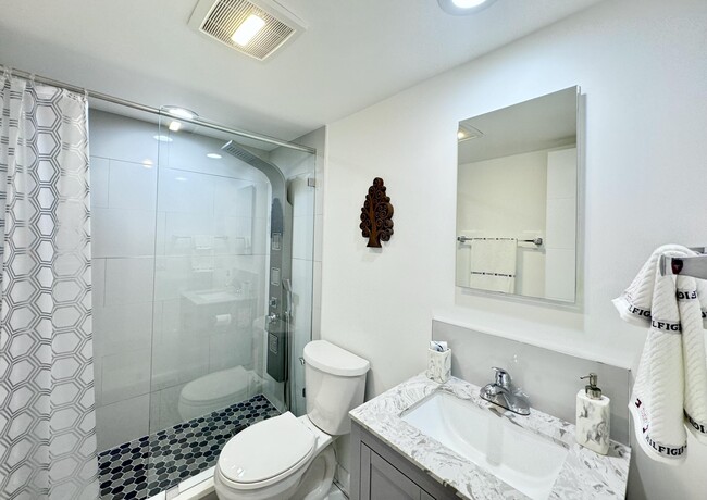 Building Photo - 4501 S Ocean Blvd