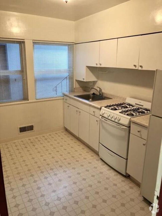 Building Photo - One-bedroom apartment in North Berkeley be...