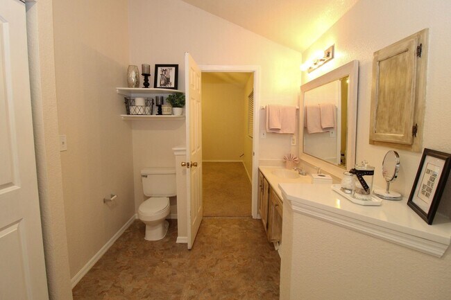 Building Photo - 11150 Loma Grande Dr