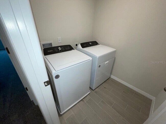 Building Photo - 418 Legacy Lp