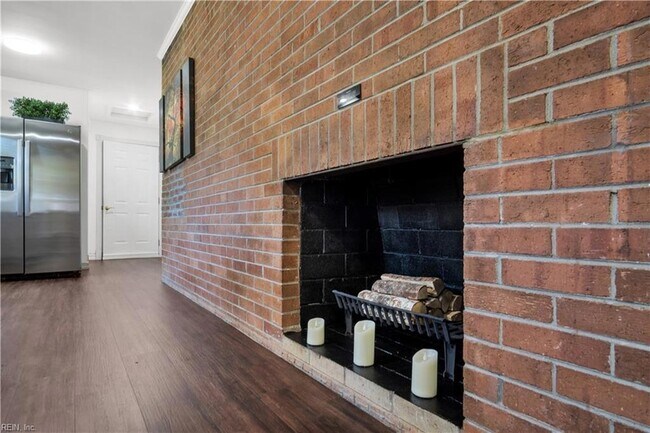 Building Photo - 104 Charles Dillard Ln