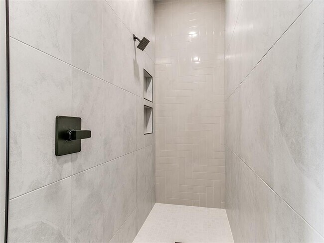 Building Photo - 25198 Scarlett St