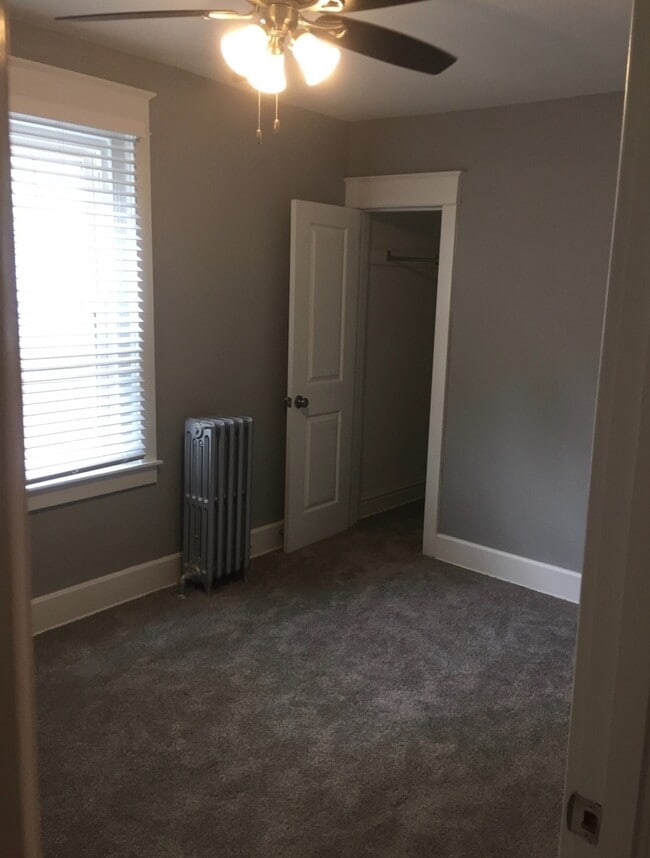 Building Photo - Modern remodeled home in Emmaus.