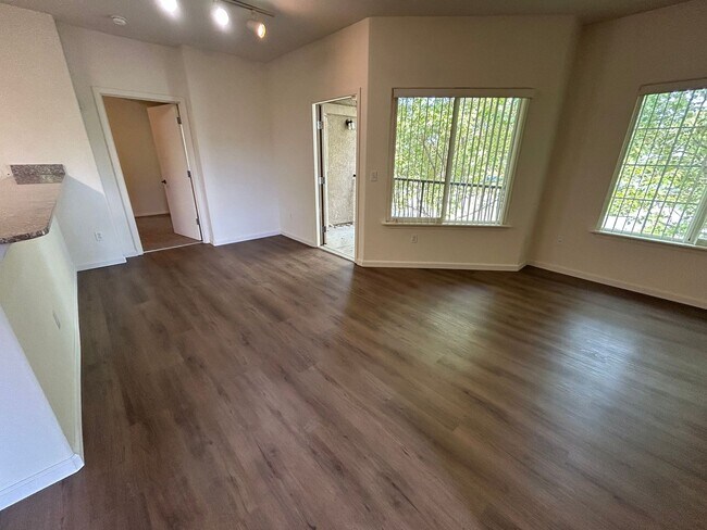Building Photo - 4200 E Commerce Way
