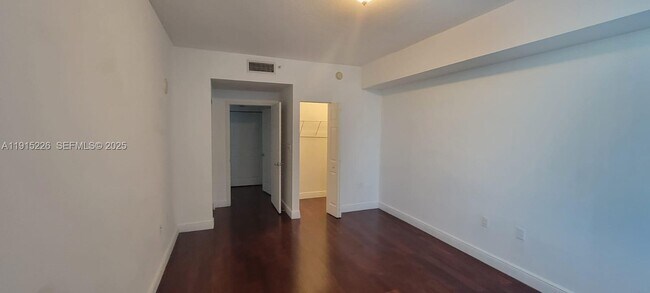 Building Photo - 140 S Dixie Hwy