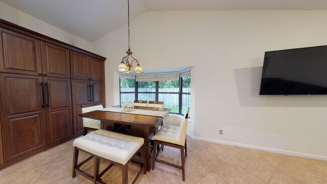 Building Photo - 1835 Staimford Cir