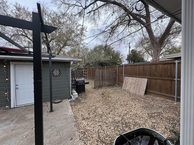 Building Photo - 3101 26th St