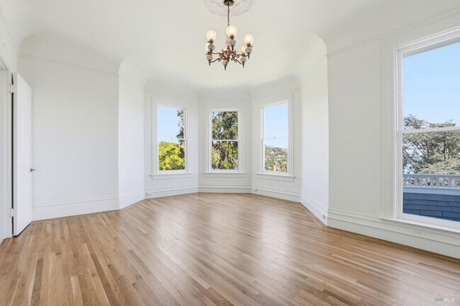 Building Photo - 172 Bella Vista Ave