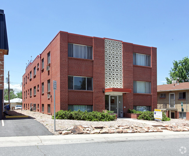 Building Photo - The Griffin Apartments