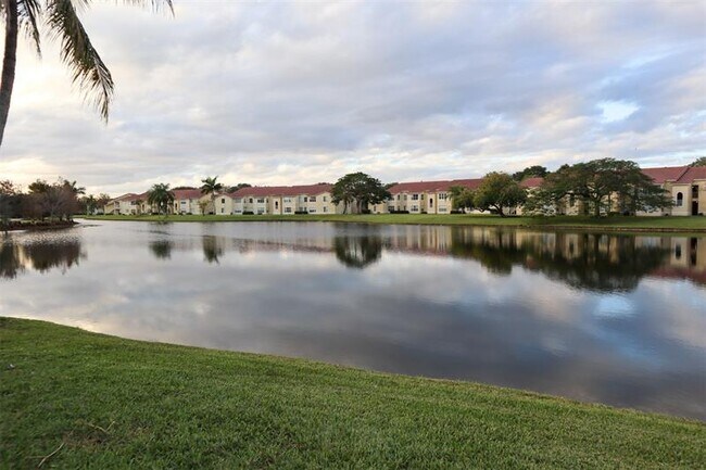 Building Photo - 12540 Vista Isles Dr